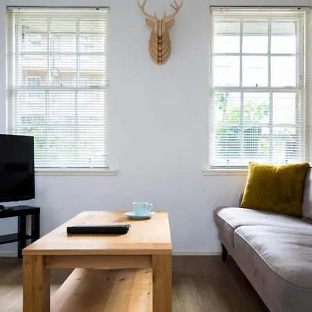 Modern Grassmarket Apartment Edinburgh Exterior photo