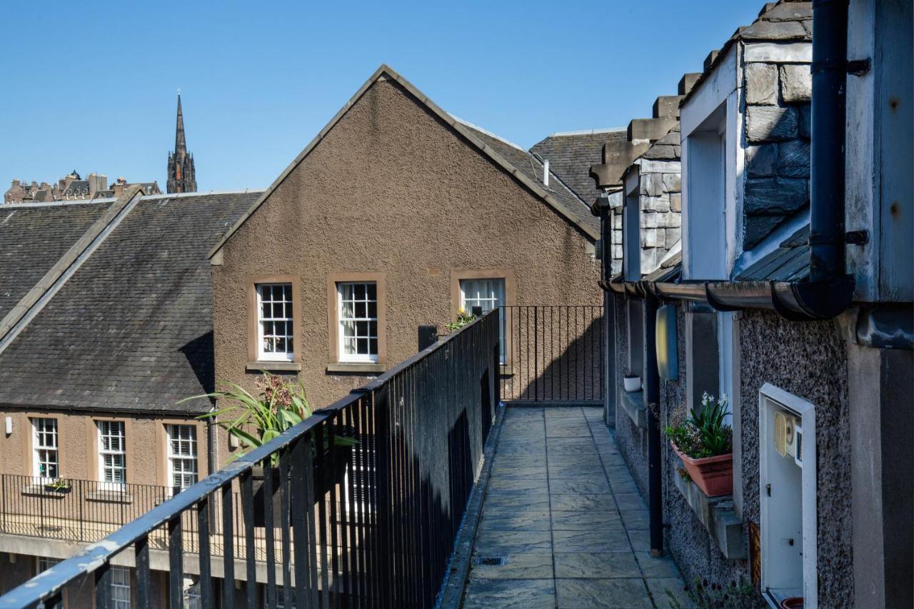 Modern Grassmarket Apartment *